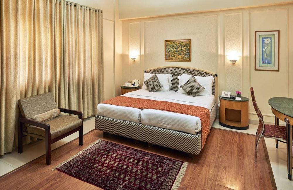 Astoria Hotel Mumbai Dış mekan fotoğraf